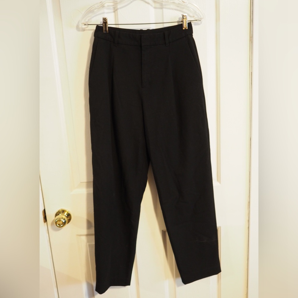 Black ankle pants Heattech by Uniqlo